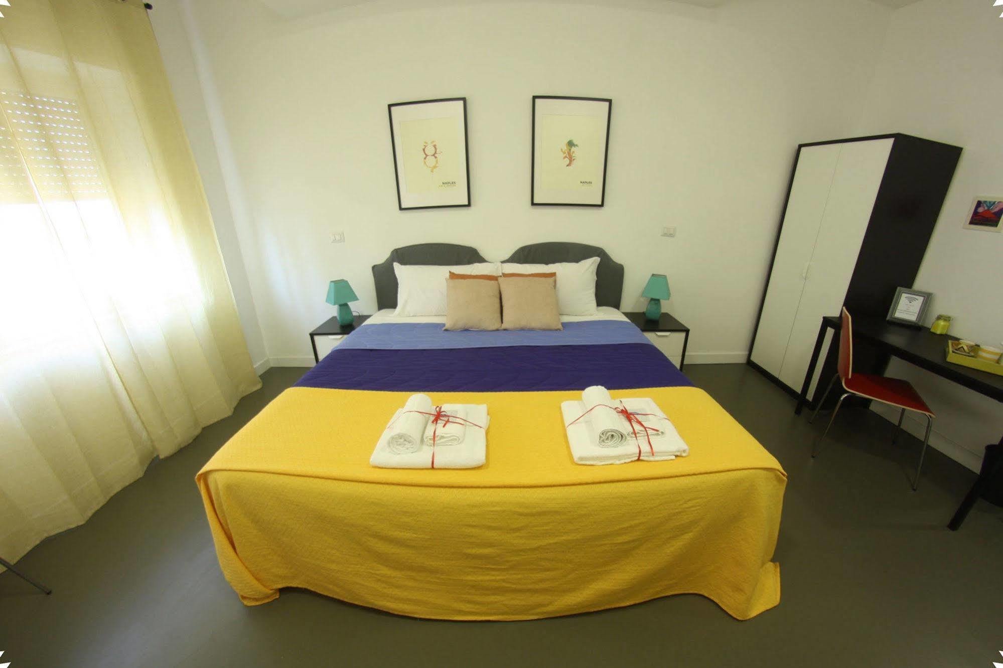 B&B Sirena Partenope Napoli Bagian luar foto