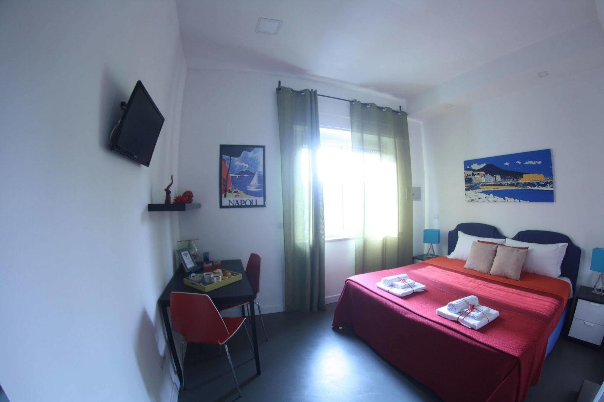 B&B Sirena Partenope Napoli Bagian luar foto